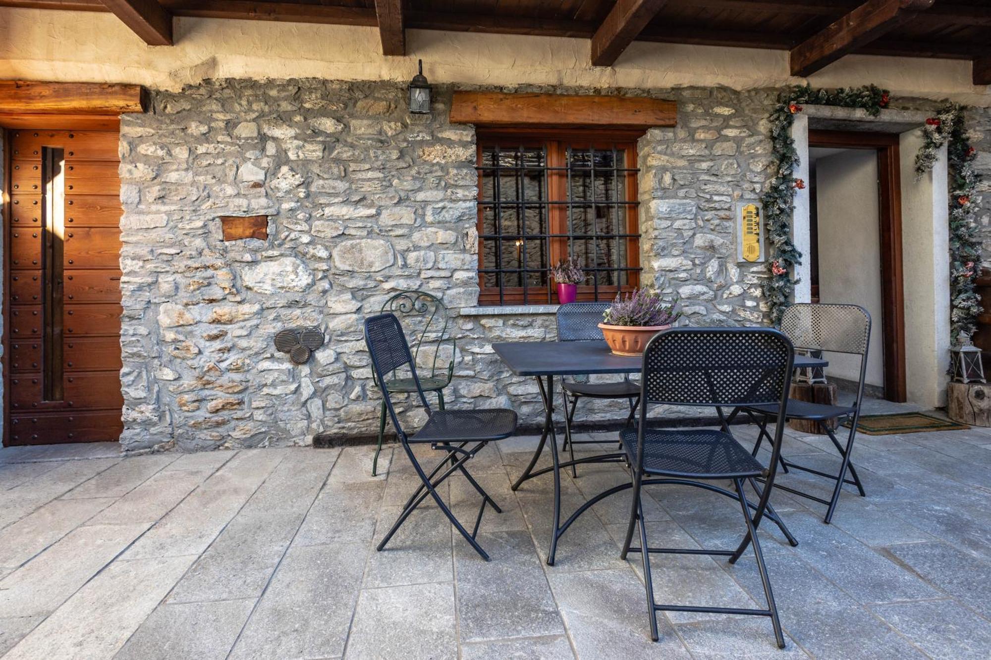 Lo Ni Di Candolle Gignod Exterior foto